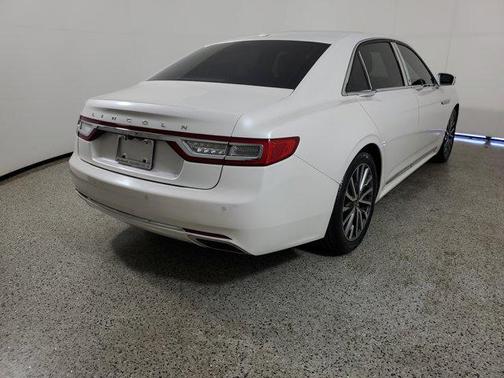 2017 Lincoln Continental Select