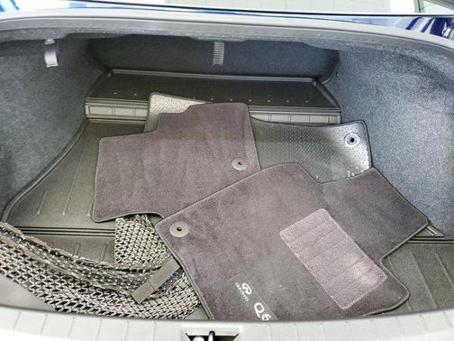 2022 INFINITI Q60 LUXE