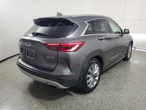 2021 INFINITI QX50 LUXE