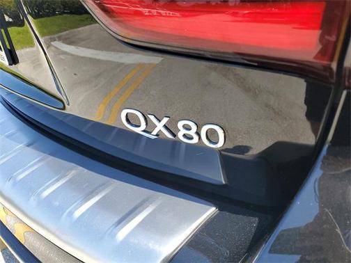 2019 INFINITI QX80 Luxe