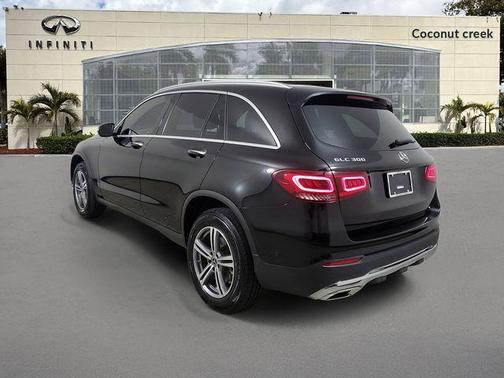 Black 2022 Mercedes-Benz GLC 300 Base