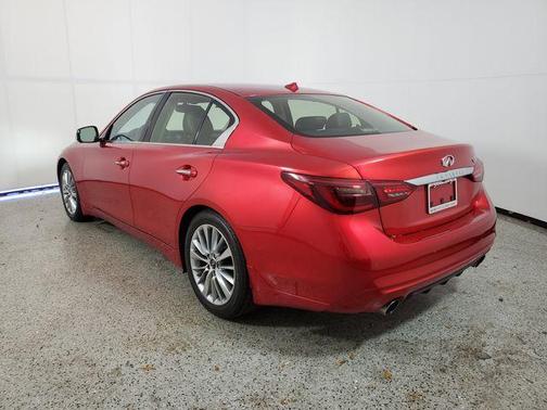 2023 INFINITI Q50 LUXE