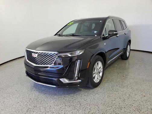 2022 Cadillac XT6 Luxury FWD