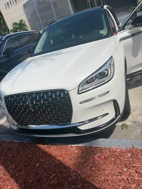 Crystal White Metallic 2025 Lincoln Corsair Reserve