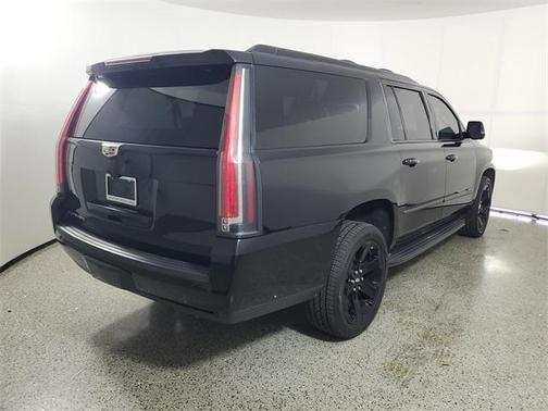 2018 Cadillac Escalade ESV Luxury
