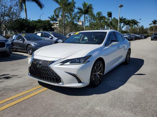 2024 Lexus ES 300h 300H
