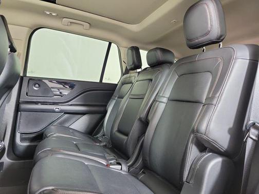 Pearl Metallic 2023 Lincoln Aviator Reserve RWD