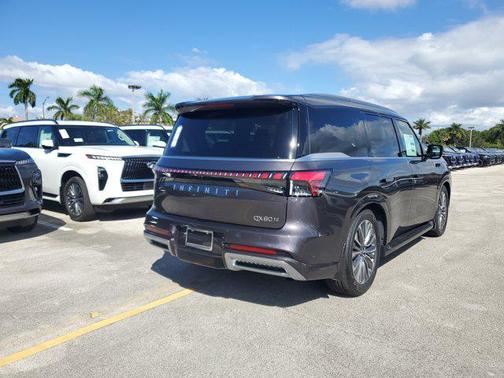 2026 INFINITI QX80 Luxe