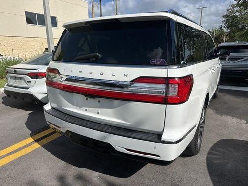 White 2020 Lincoln Navigator L Reserve