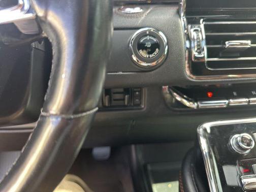 White 2020 Lincoln Navigator L Reserve