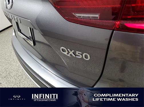 2023 INFINITI QX50 LUXE AWD
