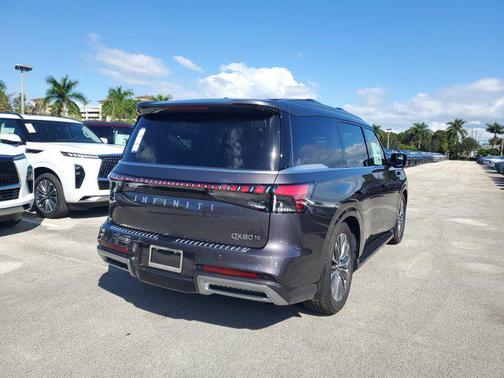 2026 INFINITI QX80 Luxe
