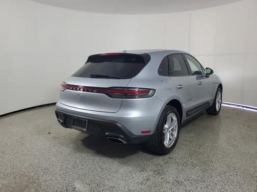 2024 Porsche Macan Base