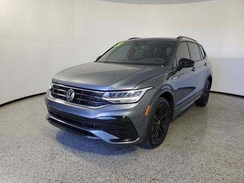 2022 Volkswagen Tiguan 2.0T SE R-Line Black