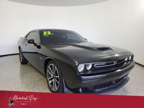 Pitch Black Clearcoat 2023 Dodge Challenger R/T