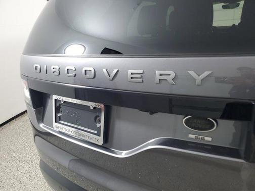 2017 Land Rover Discovery SE