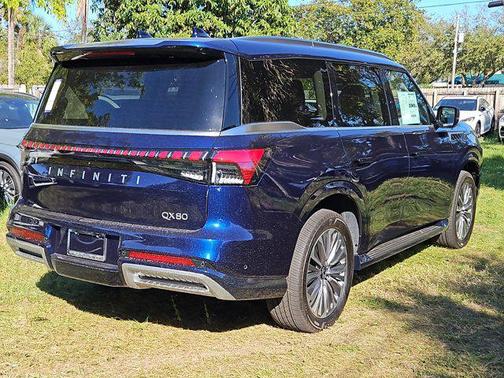 2025 INFINITI QX80 Luxe