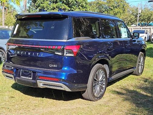 2025 INFINITI QX80 Luxe