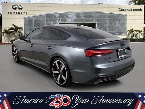 Daytona Gray Pearl Effect 2023 Audi A5 Sportback 45 S Line Prestige