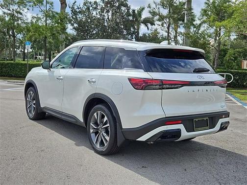 2025 INFINITI QX60 Luxe