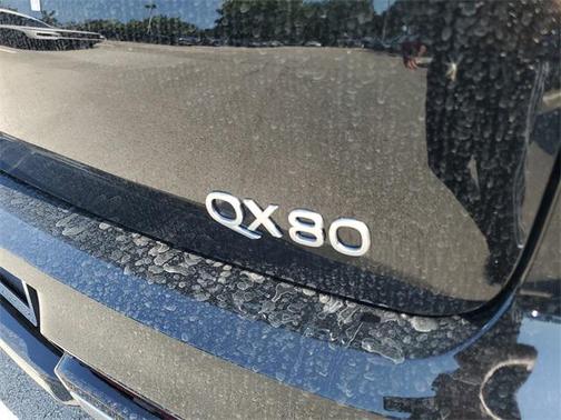 2025 INFINITI QX80 Luxe