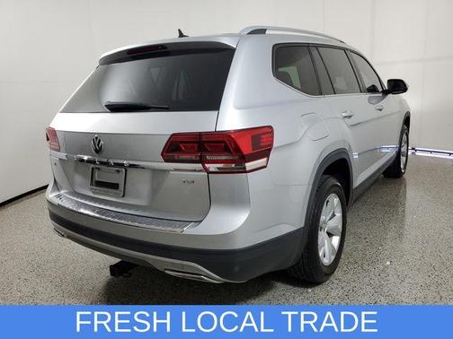 Reflex Silver Metallic 2018 Volkswagen Atlas 2.0T SE
