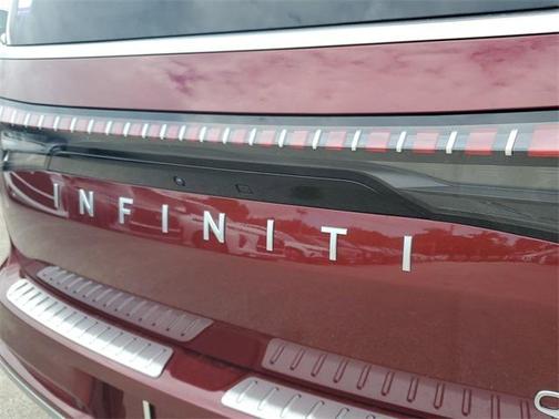 2025 INFINITI QX80 SENSORY AWD