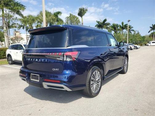 2025 INFINITI QX80 Luxe