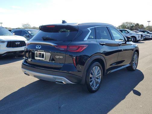 2025 INFINITI QX50 Luxe AWD