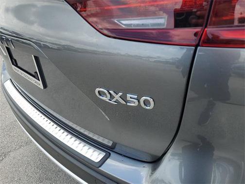 2025 INFINITI QX50 Luxe AWD