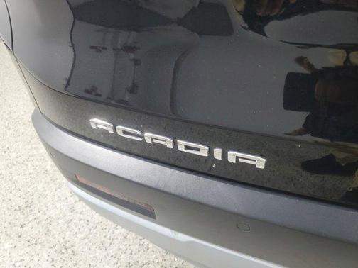 2023 GMC Acadia FWD SLT