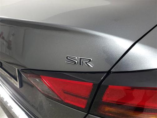 2022 Nissan Altima SR FWD