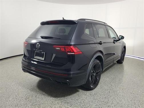 2022 Volkswagen Tiguan 2.0T SE R-Line Black