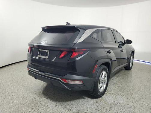 2022 Hyundai TUCSON SE