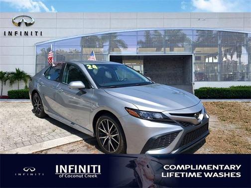 2024 Toyota Camry SE