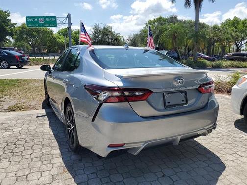 2024 Toyota Camry SE