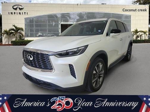 Majestic White 2025 INFINITI QX60 Luxe