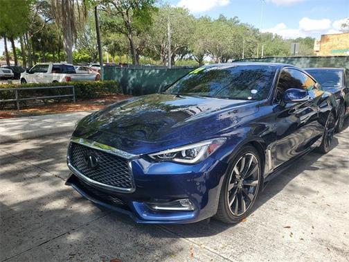 2022 INFINITI Q60 LUXE