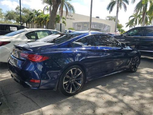 2022 INFINITI Q60 LUXE