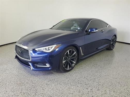 2022 INFINITI Q60 LUXE