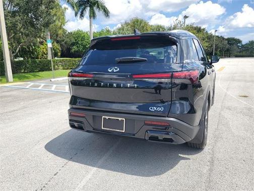 2025 INFINITI QX60 Luxe