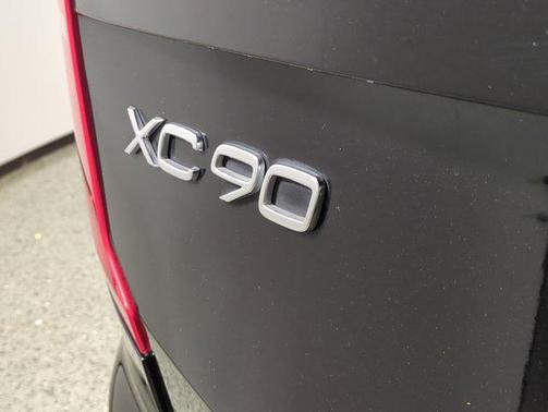 2019 Volvo XC90 T5 Momentum