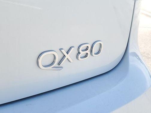 Radiant White 2026 INFINITI QX80 PURE