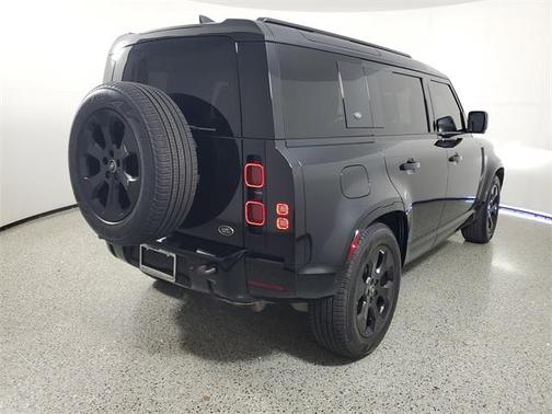 2023 Land Rover Defender 110 X-Dynamic SE