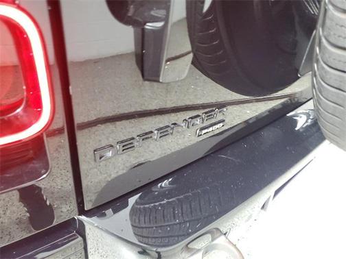 2023 Land Rover Defender 110 X-Dynamic SE