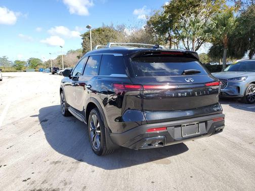 2025 INFINITI QX60 Luxe