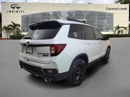 Platinum White Pearl 2024 Honda Passport Black Edition
