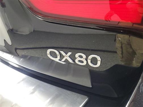 2024 INFINITI QX80 SENSORY AWD