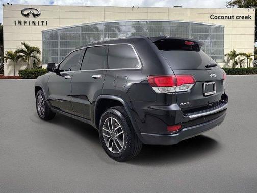 Diamond Black 2022 Jeep Grand Cherokee WK Limited