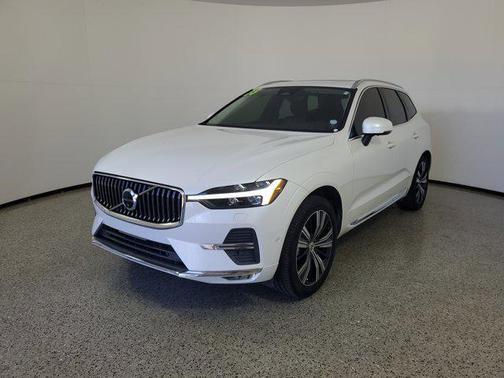 2023 Volvo XC60 B5 Plus Bright Theme